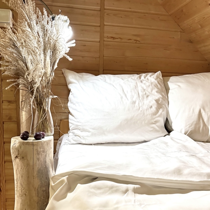 Przytulna sypialnia w domku Morska Fala w Pobierowie nad morzem